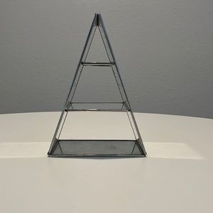 Urban Outfitters mini shelf